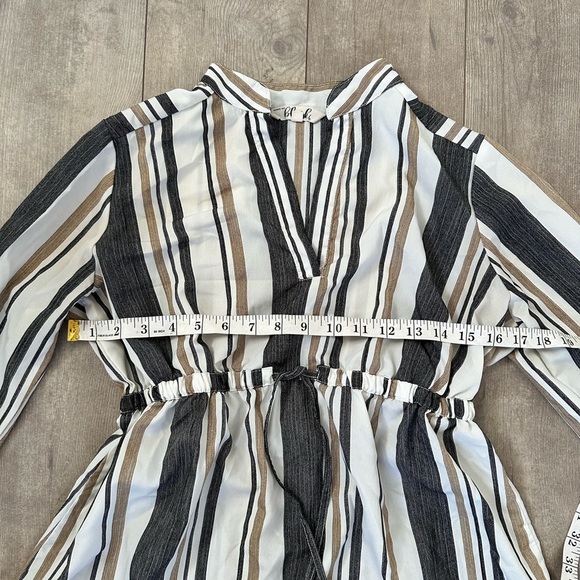 Blush maternity blouse size small - Picture 6 of 7